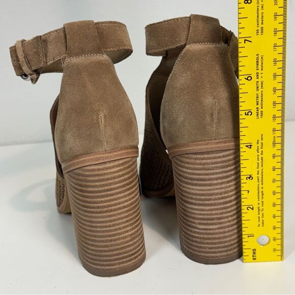 Marc Fisher Vixen Suede Cutout Block Heel Sandals 10 - Picture 6 of 8
